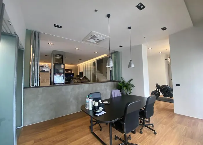 アパート 2br Penthouse In Thonglor With Gym *